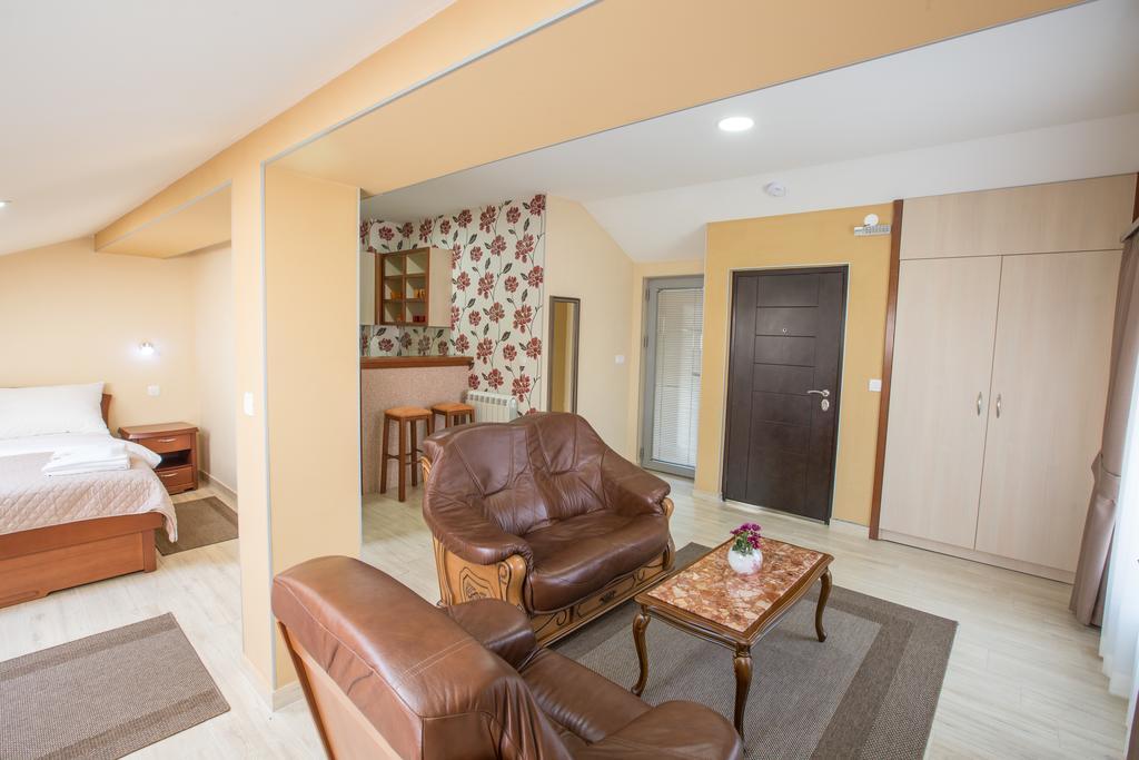 Apartmani Mg Nikšić Extérieur photo